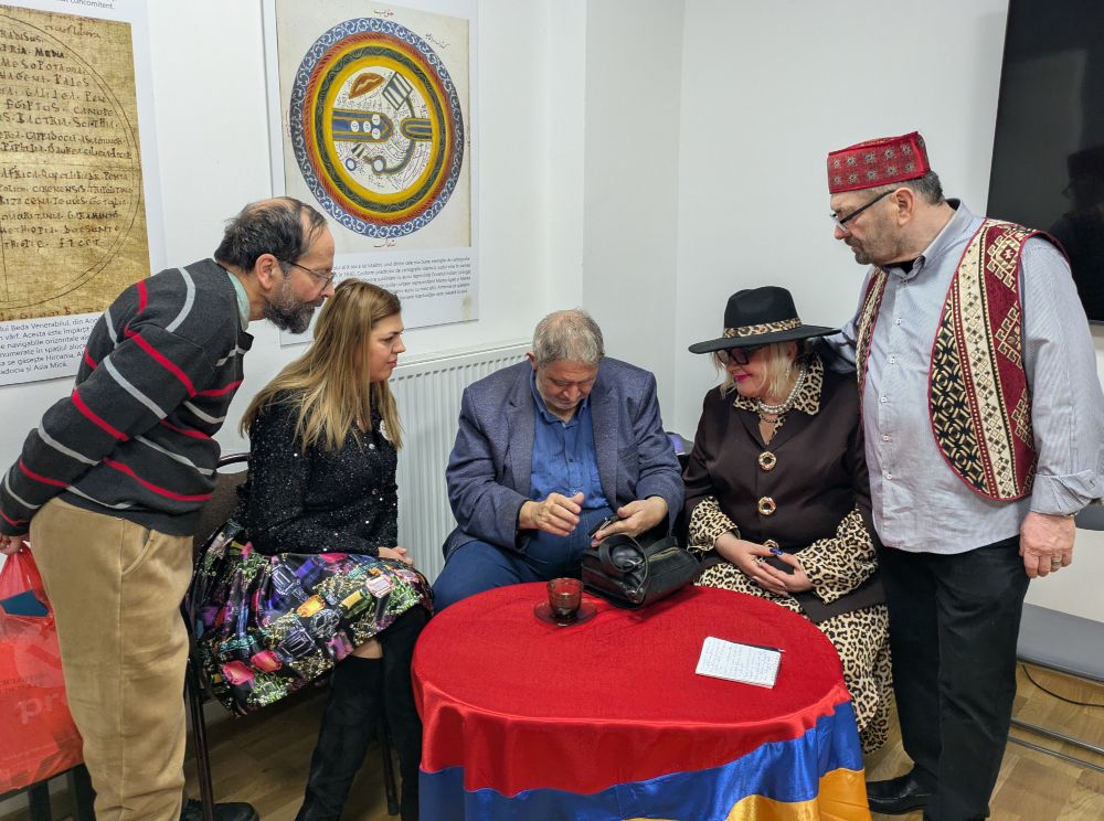 Pambuccian Interessiertes Publikum